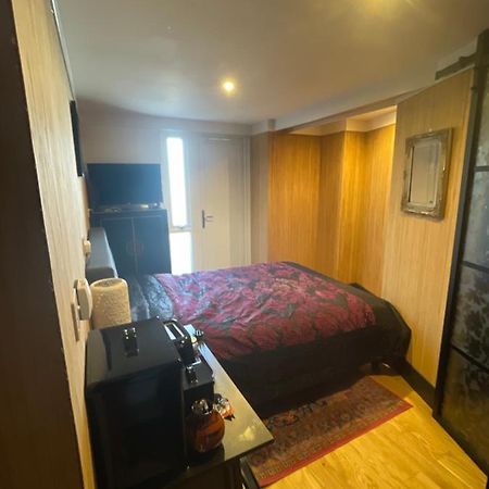 Novas Nook, Marshalls Camelford Bagian luar foto