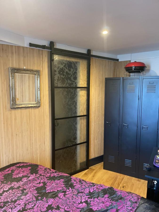 Novas Nook, Marshalls Camelford Bagian luar foto